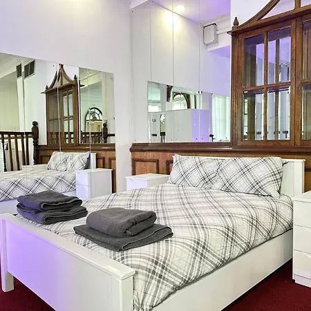 Modern Haven In Dudley With Free Parking! * Birmingham